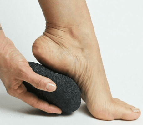 کاربرد پوکه معدنی به عنوان سنگ پا جهت پاکسازی پوست