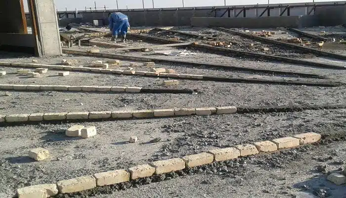 شیب بندی بام، کف و سقف ساختمان ها از جمله کاربرد پوکه معدنی